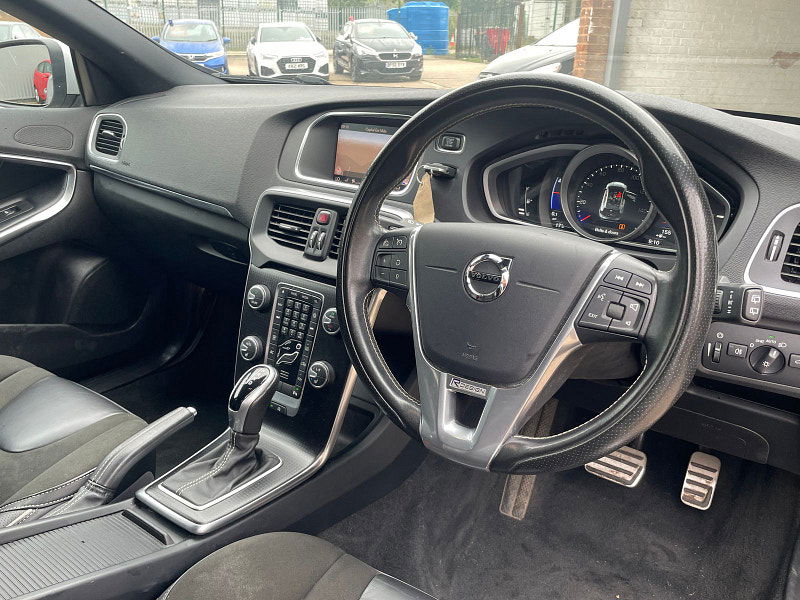Volvo V40 2.0 D3 R-Design Nav Plus Hatchback 5dr Diesel Auto Euro 6 (s/s) (150 ps) 5dr Automatic 2025