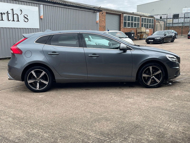 Volvo V40 2.0 D3 R-Design Nav Plus Hatchback 5dr Diesel Auto Euro 6 (s/s) (150 ps) 5dr Automatic 2025