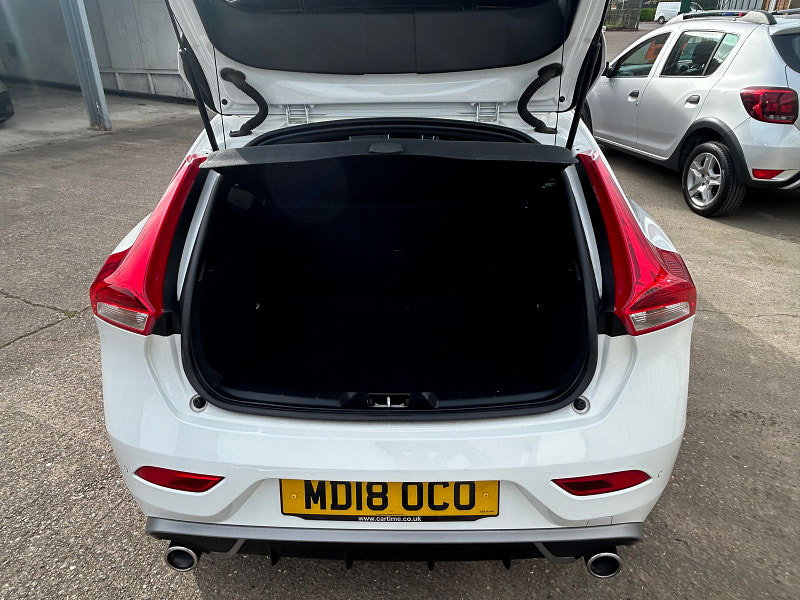 Volvo V40 2.0 T3 GPF R-Design Pro Hatchback 5dr Petrol Manual Euro 6 (s/s) (152 ps) 5dr Manual 2026