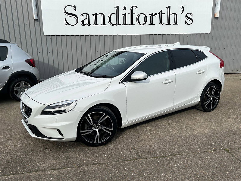 Volvo V40 2.0 T3 GPF R-Design Pro Hatchback 5dr Petrol Manual Euro 6 (s/s) (152 ps) 5dr Manual 2026