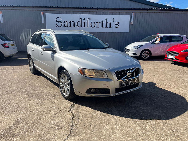 Volvo V70 2.0D SE Estate 5dr Diesel Manual Euro 4 (136 ps) 5dr Manual 2025