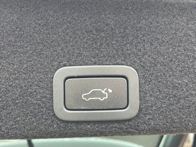 Volvo XC60 2.4 D5 R-Design Lux Nav SUV 5dr Diesel Auto AWD Euro 6 (s/s) (220 ps) 5dr Automatic 2026