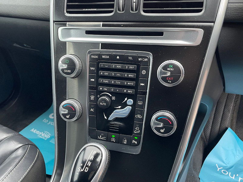 Volvo XC60 2.4 D5 R-Design Lux Nav SUV 5dr Diesel Auto AWD Euro 6 (s/s) (220 ps) 5dr Automatic 2026