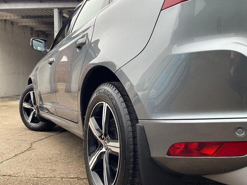 Volvo XC60 2.4 D5 R-Design Lux Nav SUV 5dr Diesel Auto AWD Euro 6 (s/s) (220 ps) 5dr Automatic 2026