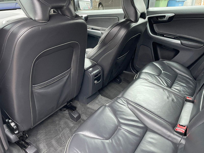 Volvo XC60 2.4 D5 R-Design Lux Nav SUV 5dr Diesel Auto AWD Euro 6 (s/s) (220 ps) 5dr Automatic 2026