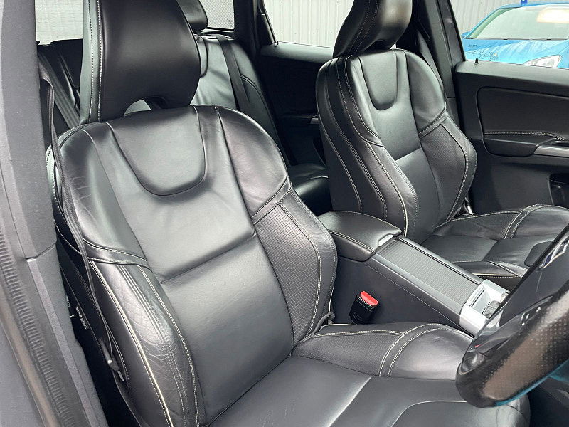 Volvo XC60 2.4 D5 R-Design Lux Nav SUV 5dr Diesel Auto AWD Euro 6 (s/s) (220 ps) 5dr Automatic 2026