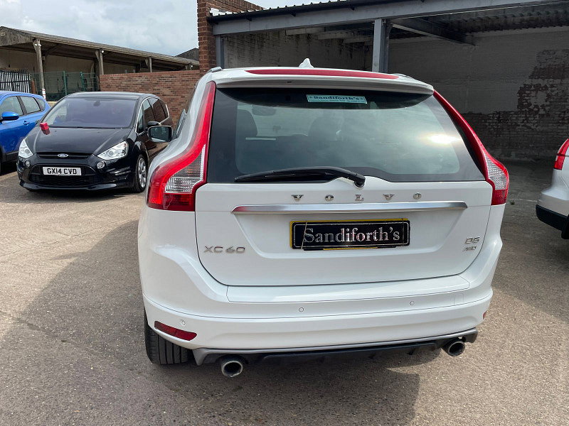 Volvo XC60 2.4 D5 R-Design Lux Nav SUV 5dr Diesel Auto AWD Euro 6 (s/s) (220 ps) Only 1 Former Keeper, 7 Services 5dr Automatic 2026