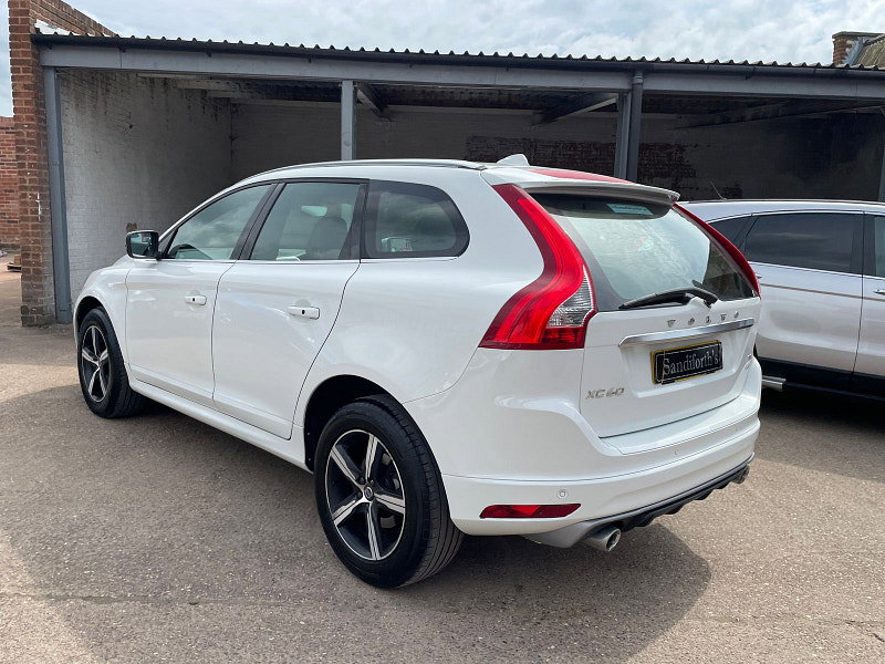 Volvo XC60 2.4 D5 R-Design Lux Nav SUV 5dr Diesel Auto AWD Euro 6 (s/s) (220 ps) Only 1 Former Keeper, 7 Services 5dr Automatic 2026