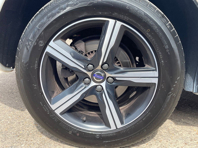 Volvo XC60 2.4 D5 R-Design Lux Nav SUV 5dr Diesel Auto AWD Euro 6 (s/s) (220 ps) Only 1 Former Keeper, 7 Services 5dr Automatic 2026