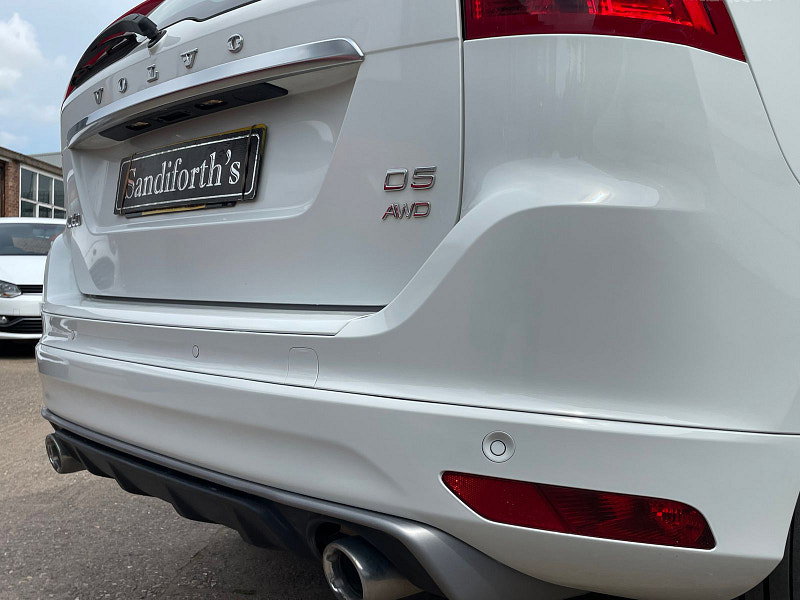 Volvo XC60 2.4 D5 R-Design Lux Nav SUV 5dr Diesel Auto AWD Euro 6 (s/s) (220 ps) Only 1 Former Keeper, 7 Services 5dr Automatic 2026