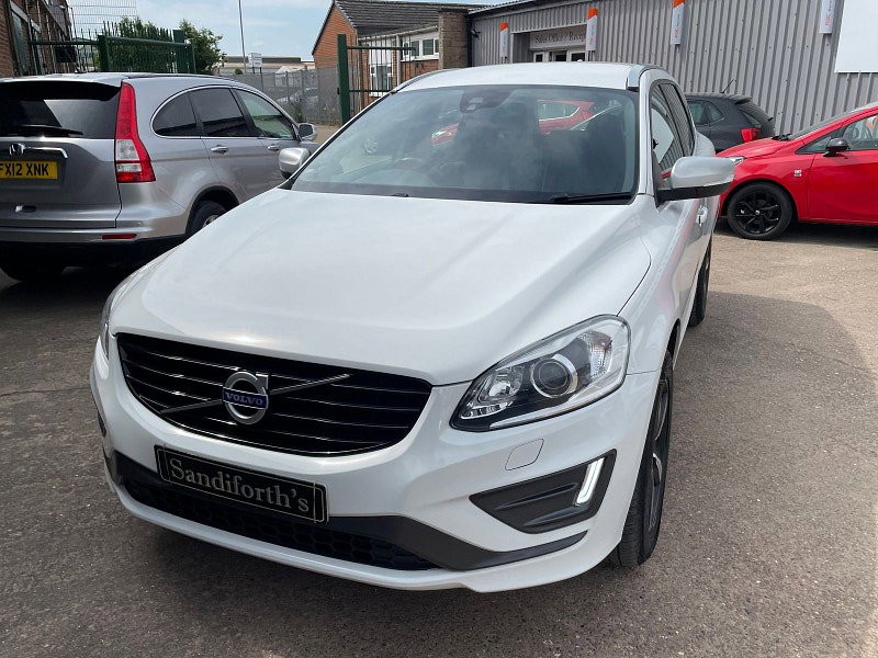 Volvo XC60 2.4 D5 R-Design Lux Nav SUV 5dr Diesel Auto AWD Euro 6 (s/s) (220 ps) Only 1 Former Keeper, 7 Services 5dr Automatic 2026