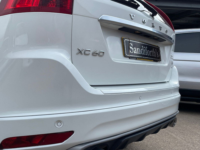 Volvo XC60 2.4 D5 R-Design Lux Nav SUV 5dr Diesel Auto AWD Euro 6 (s/s) (220 ps) Only 1 Former Keeper, 7 Services 5dr Automatic 2026
