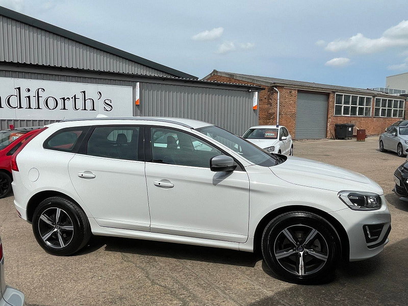 Volvo XC60 2.4 D5 R-Design Lux Nav SUV 5dr Diesel Auto AWD Euro 6 (s/s) (220 ps) Only 1 Former Keeper, 7 Services 5dr Automatic 2026