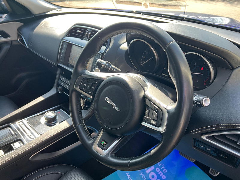 Jaguar F-PACE 2.0 D180 R-Sport Auto AWD Euro 6 (s/s) 5dr 5dr Automatic 2025