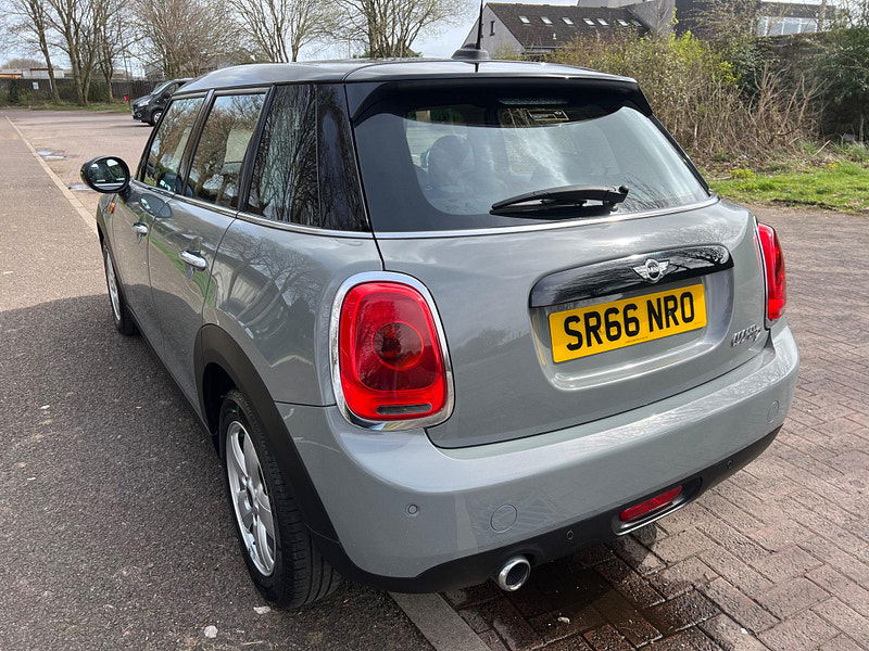 MINI Hatch 1.5 Cooper D Euro 6 (s/s) 5dr 5dr Manual 2025