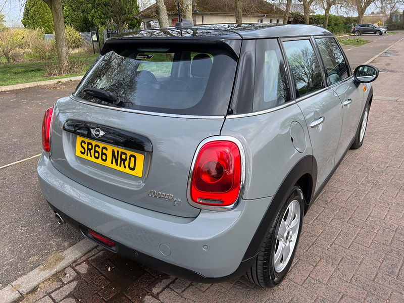 MINI Hatch 1.5 Cooper D Euro 6 (s/s) 5dr 5dr Manual 2025