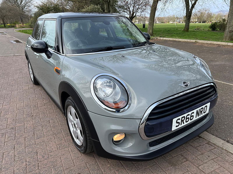 MINI Hatch 1.5 Cooper D Euro 6 (s/s) 5dr 5dr Manual 2025