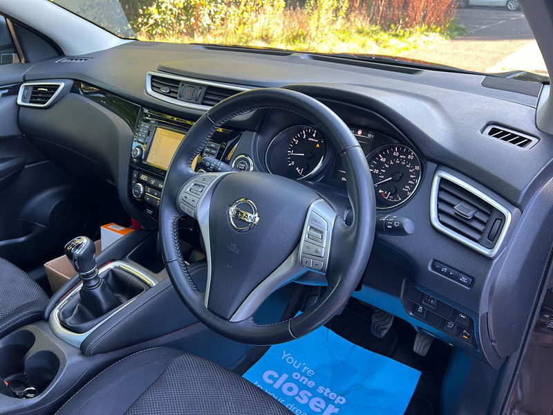 Nissan Qashqai 1.2 DIG-T N-Connecta 2WD Euro 6 (s/s) 5dr 5dr Manual 2025
