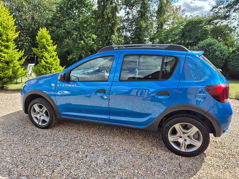 Dacia Sandero Stepway 0.9 TCe Laureate Euro 6 (s/s) 5dr 5dr Manual 2025