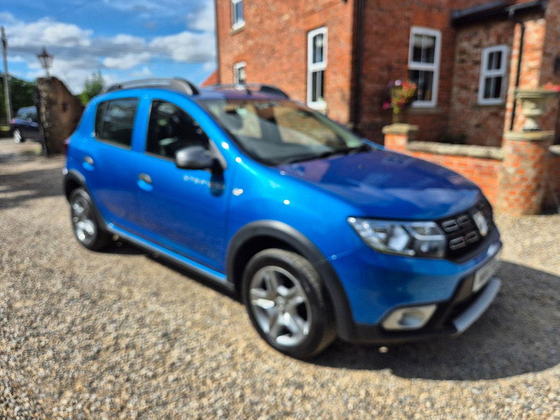 Dacia Sandero Stepway 0.9 TCe Laureate Euro 6 (s/s) 5dr 5dr Manual 2025