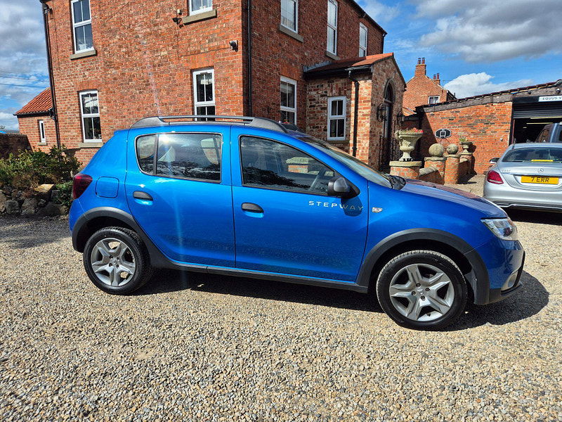 Dacia Sandero Stepway 0.9 TCe Laureate Euro 6 (s/s) 5dr 5dr Manual 2025