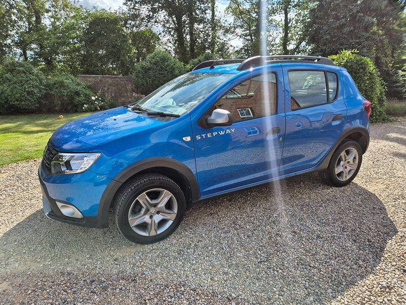 Dacia Sandero Stepway 0.9 TCe Laureate Euro 6 (s/s) 5dr 5dr Manual 2025