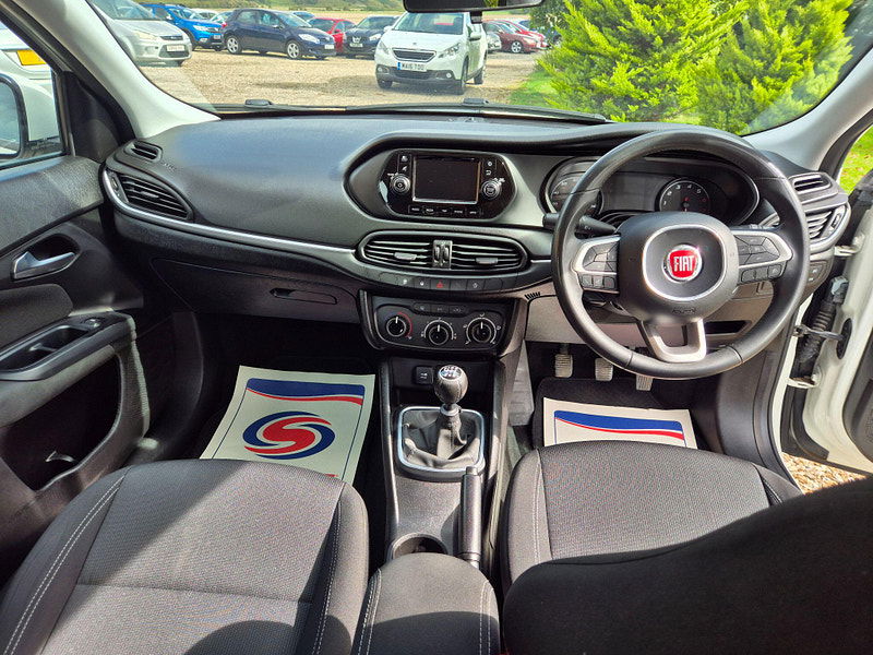 Fiat Tipo 1.4 T-Jet Easy Plus Euro 6 (s/s) 5dr 5dr Manual 2025