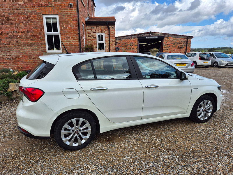 Fiat Tipo 1.4 T-Jet Easy Plus Euro 6 (s/s) 5dr 5dr Manual 2025