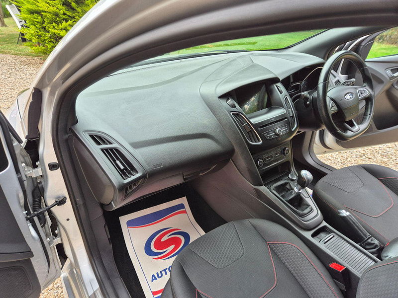 Ford Focus 1.5 TDCi ST-Line Euro 6 (s/s) 5dr 5dr Manual 2025