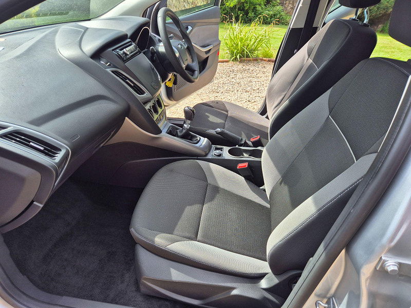 Ford Focus 1.6 TDCi Edge Euro 5 (s/s) 5dr 5dr Manual 2025