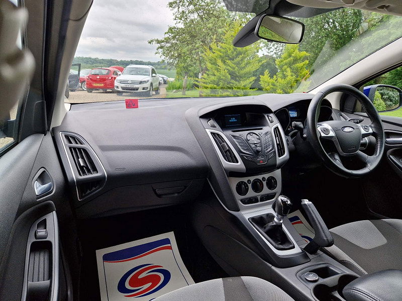 Ford Focus 1.6 TDCi Zetec S Euro 5 (s/s) 5dr 5dr Manual 2025