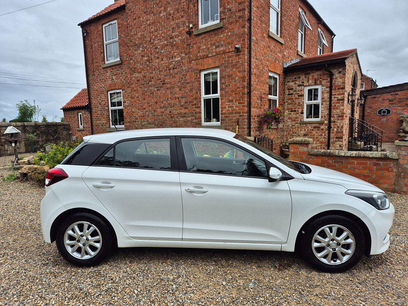 Hyundai I20 1.2 SE Euro 6 5dr 5dr Manual 2025