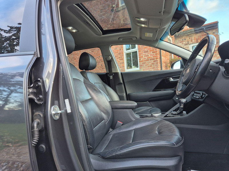 Kia Niro 1.6h GDi 4 DCT Euro 6 (s/s) 5dr ( 16in Alloy) 5dr Automatic 2025