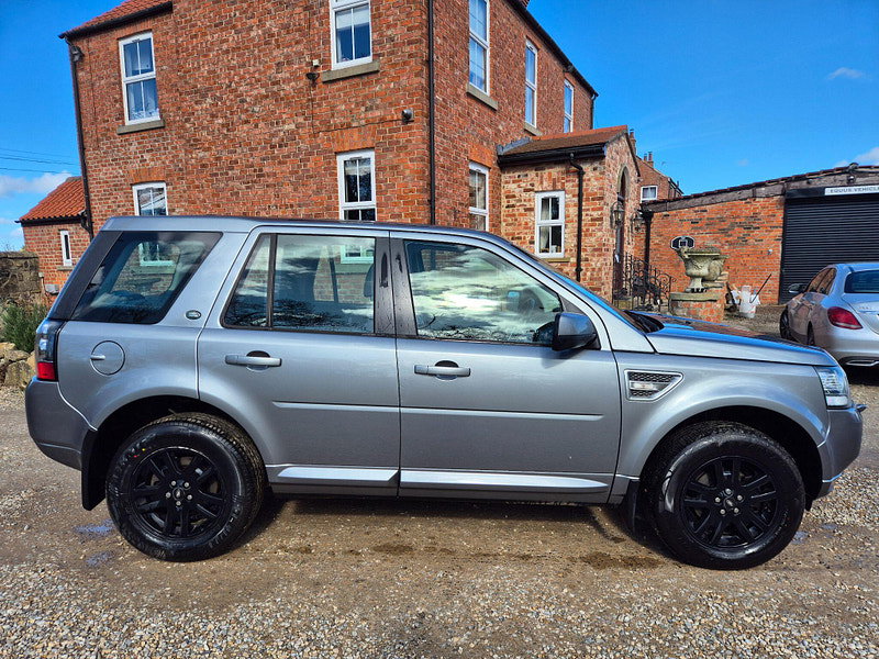 Land Rover Freelander 2 2.2 SD4 XS CommandShift 4WD Euro 5 5dr 5dr Automatic 2026