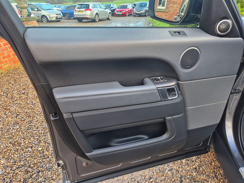 Land Rover Range Rover Sport 3.0 SD V6 HSE Dynamic Auto 4WD Euro 5 (s/s) 5dr 5dr Automatic 2025