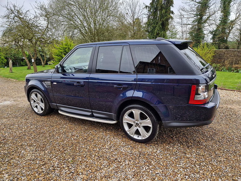 Land Rover Range Rover Sport 3.0 SDV6 HSE BLACK 5d 255 BHP 5dr Automatic 2024