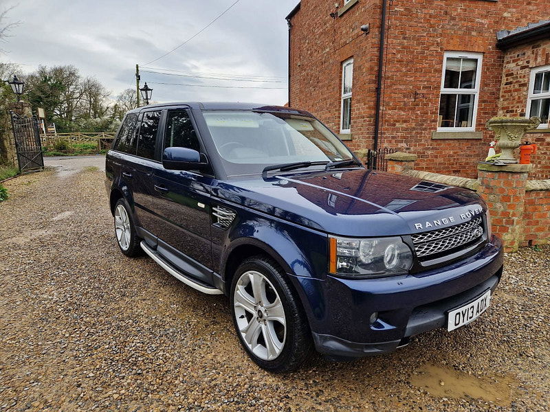 Land Rover Range Rover Sport 3.0 SDV6 HSE BLACK 5d 255 BHP 5dr Automatic 2024