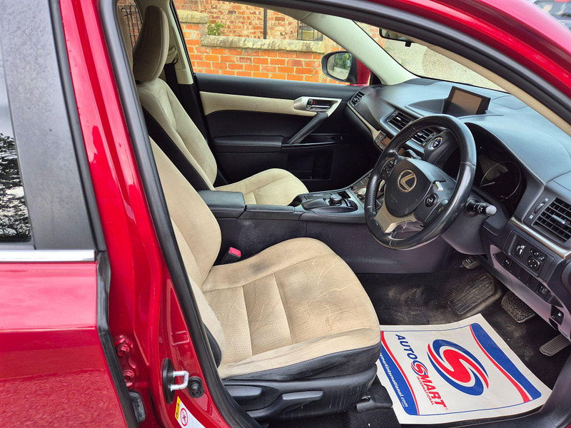 Lexus CT 1.8 200h Advance CVT Euro 6 (s/s) 5dr 5dr Automatic 2025