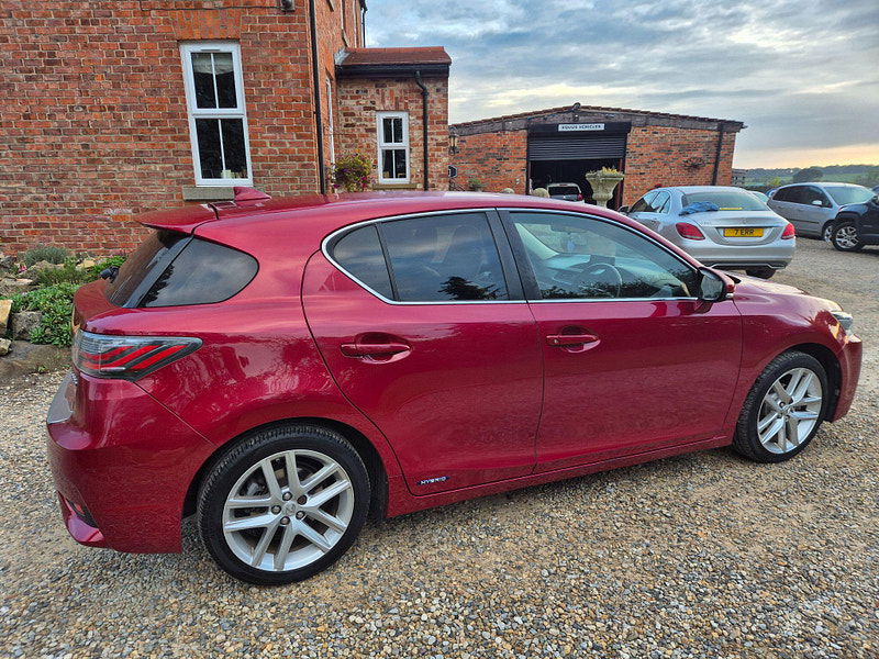 Lexus CT 1.8 200h Advance CVT Euro 6 (s/s) 5dr 5dr Automatic 2025