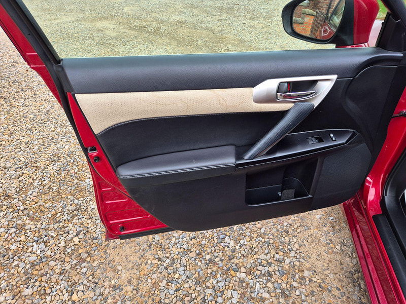 Lexus CT 1.8 200h Advance CVT Euro 6 (s/s) 5dr 5dr Automatic 2025