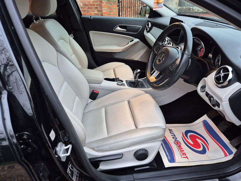 Mercedes-Benz GLA 2.1 GLA200d Sport Euro 6 (s/s) 5dr 5dr Manual 2026