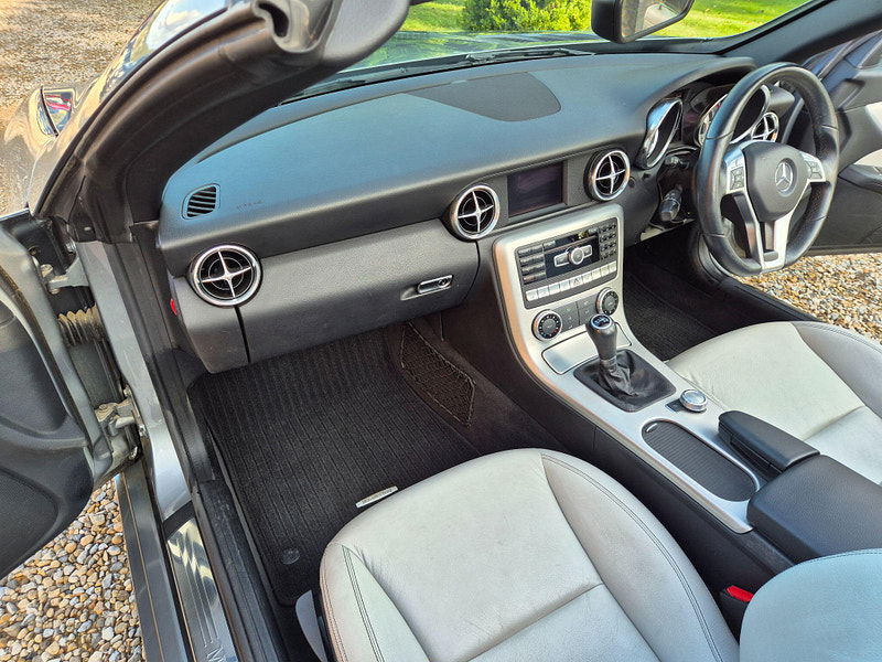 Mercedes-Benz SLK 1.8 SLK200 BlueEfficiency Euro 5 (s/s) 2dr 2dr Manual 2025
