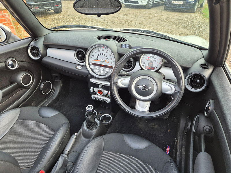 MINI Convertible 1.6 Cooper Euro 4 2dr 2dr Manual 2025