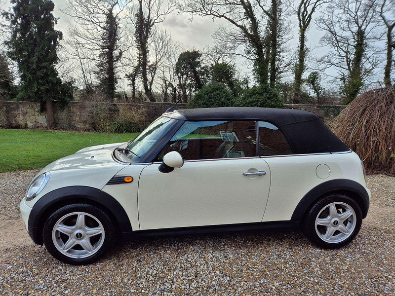 MINI Convertible 1.6 Cooper Euro 4 2dr 2dr Manual 2025