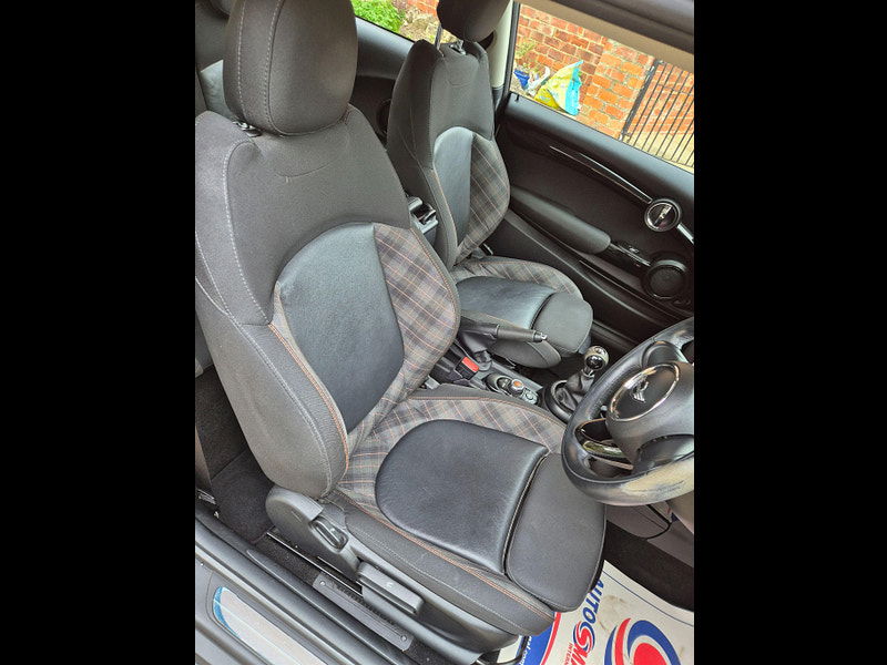 MINI Hatch 1.5 Cooper D Seven Euro 6 (s/s) 3dr 3dr Manual 2025