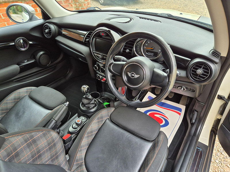 MINI Hatch 1.5 Cooper D Seven Euro 6 (s/s) 3dr 3dr Manual 2025