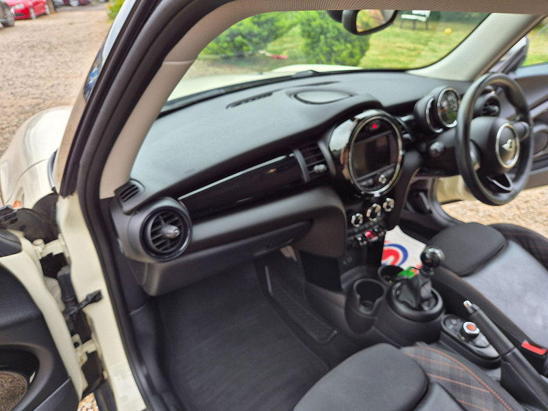 MINI Hatch 1.5 Cooper D Seven Euro 6 (s/s) 3dr 3dr Manual 2025