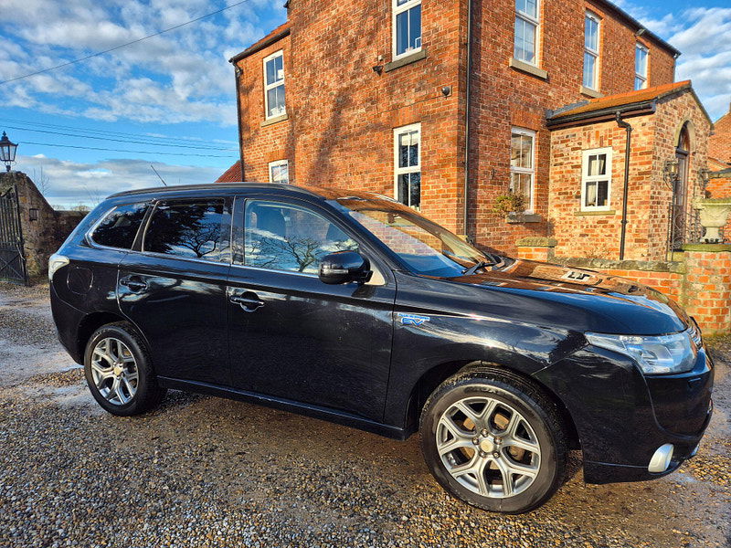 Mitsubishi Outlander 2.0h 12kWh GX4h CVT 4WD Euro 5 (s/s) 5dr 5dr Automatic 2026