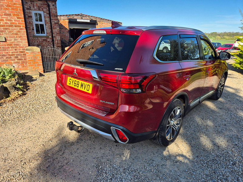 Mitsubishi Outlander 2.2 DI-D 4 Auto 4WD Euro 6 5dr 5dr Automatic 2026