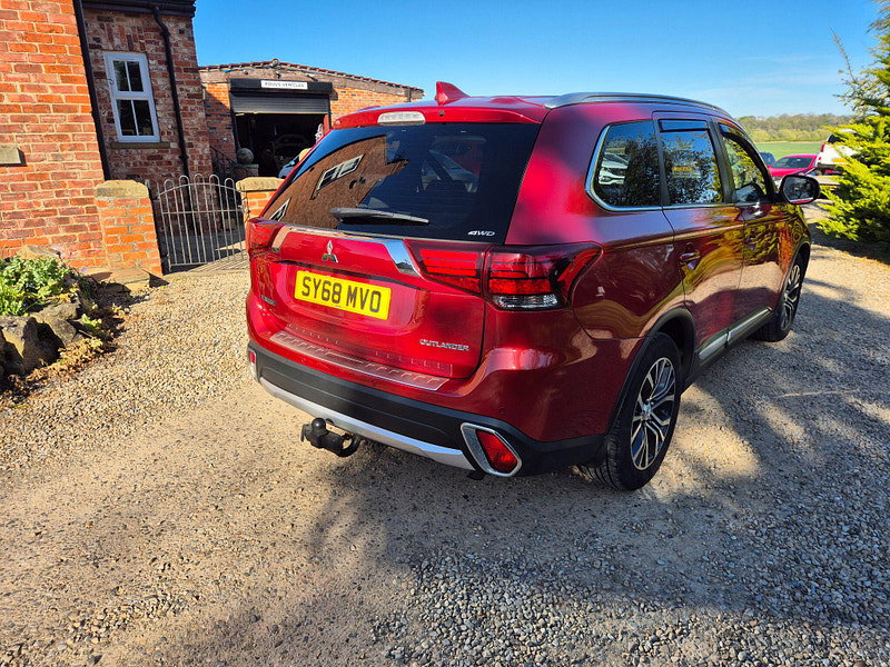 Mitsubishi Outlander 2.2 DI-D 4 Auto 4WD Euro 6 5dr 5dr Automatic 2026